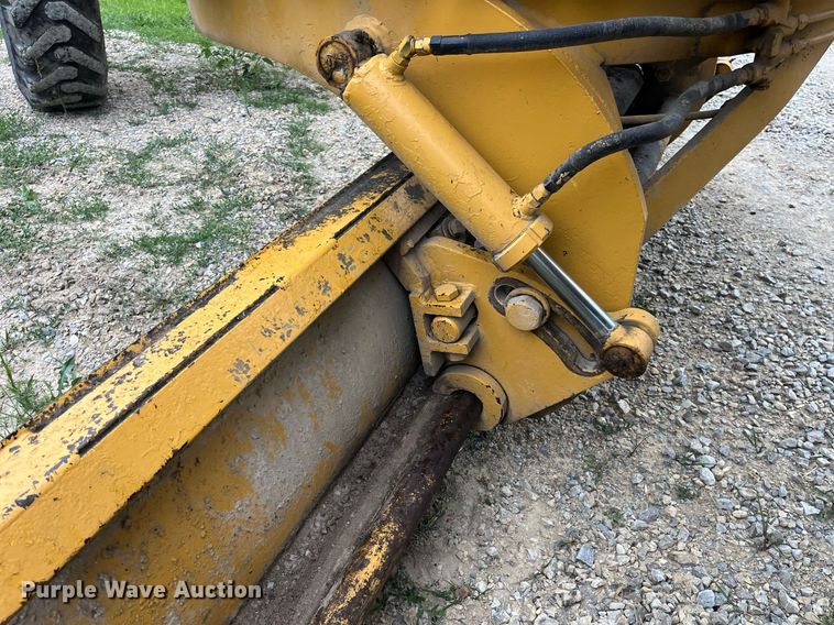 image for item DP0523 Champion 720A  motor grader