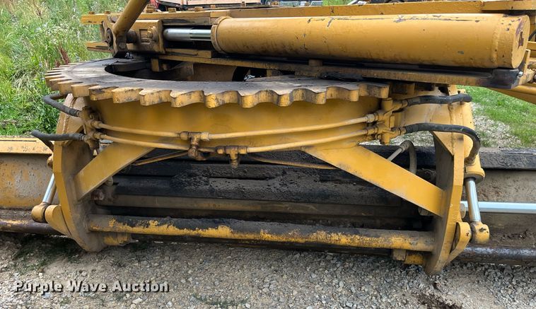 image for item DP0523 Champion 720A  motor grader