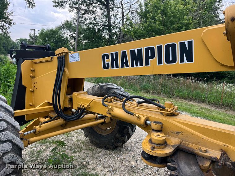 image for item DP0523 Champion 720A  motor grader