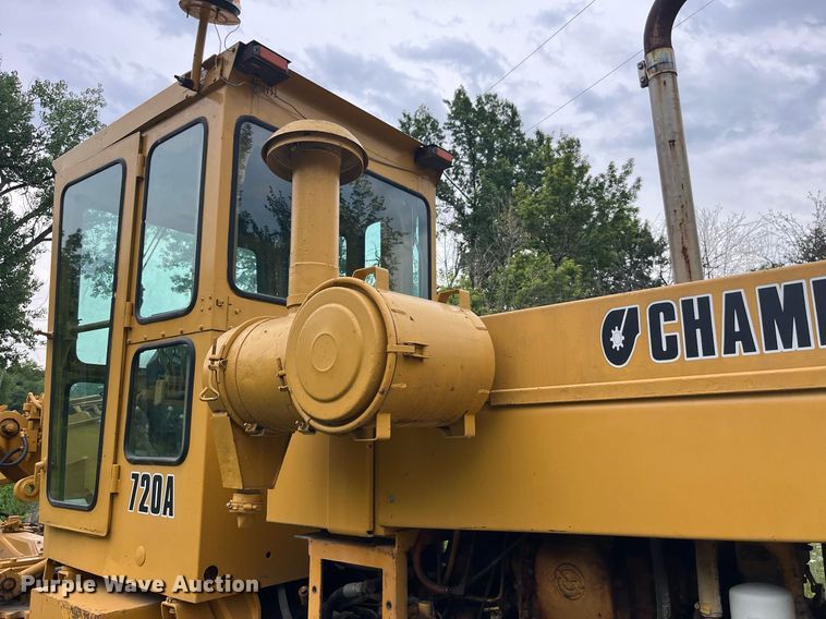 image for item DP0523 Champion 720A  motor grader