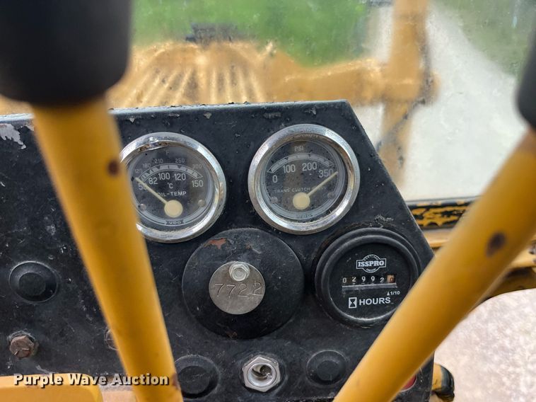 image for item DP0523 Champion 720A  motor grader