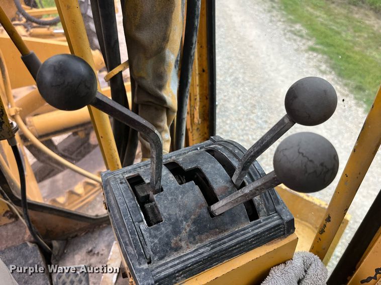 image for item DP0523 Champion 720A  motor grader