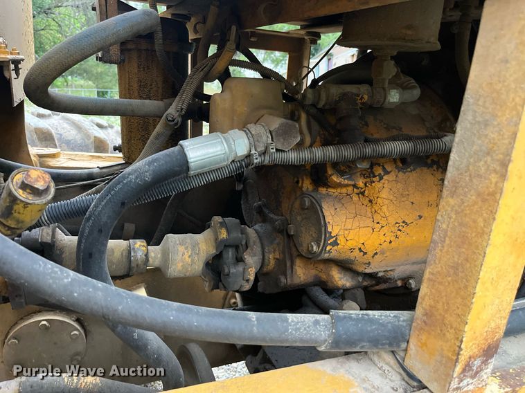 image for item DP0523 Champion 720A  motor grader