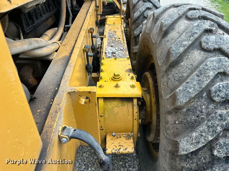 image for item DP0523 Champion 720A  motor grader