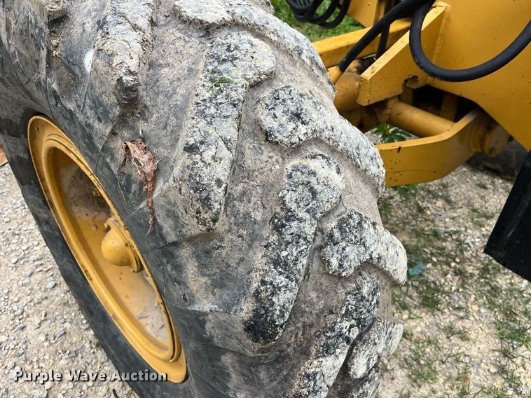 image for item DP0523 Champion 720A  motor grader