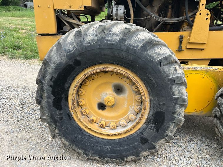 image for item DP0523 Champion 720A  motor grader