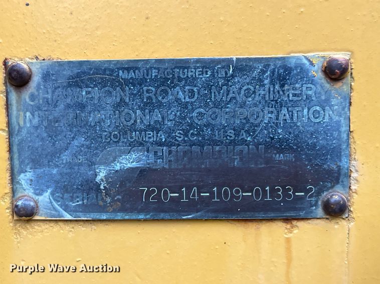 image for item DP0523 Champion 720A  motor grader