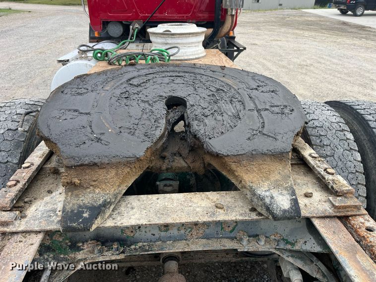 image for item DP0524 1996 Mack CH613  semi truck