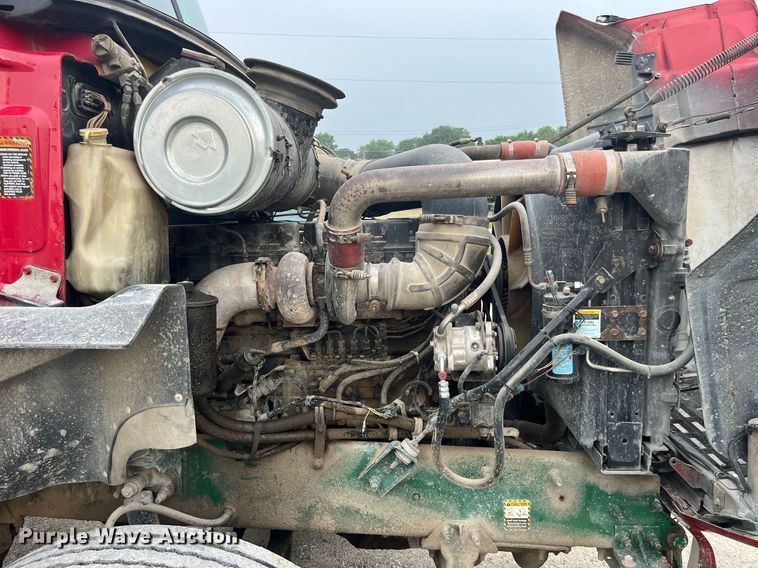 image for item DP0524 1996 Mack CH613  semi truck