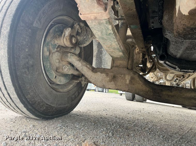 image for item DP0524 1996 Mack CH613  semi truck