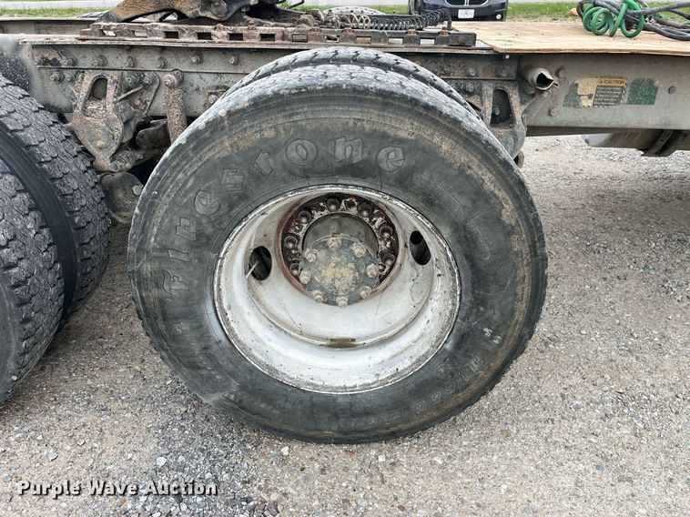 image for item DP0524 1996 Mack CH613  semi truck