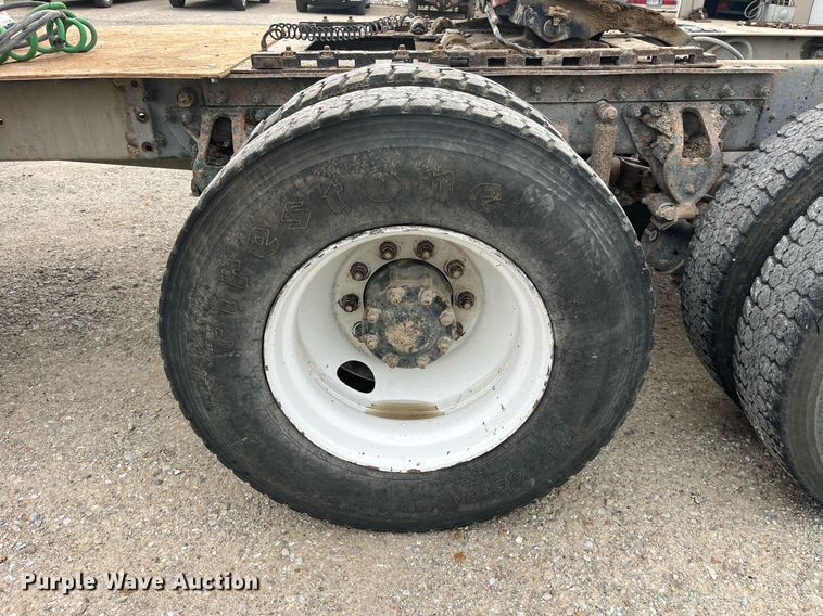 image for item DP0524 1996 Mack CH613  semi truck