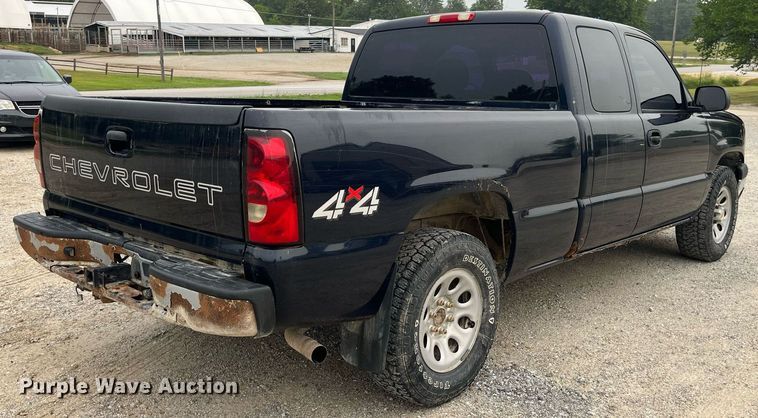 image for item DP0525 2006 Chevrolet Silverado 1500  Ext. Cab pickup truck