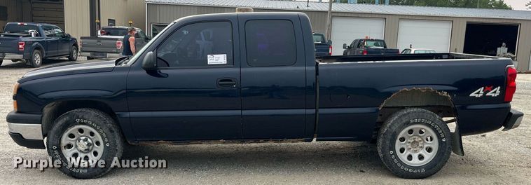 image for item DP0525 2006 Chevrolet Silverado 1500  Ext. Cab pickup truck