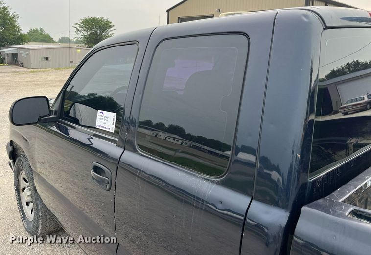 image for item DP0525 2006 Chevrolet Silverado 1500  Ext. Cab pickup truck