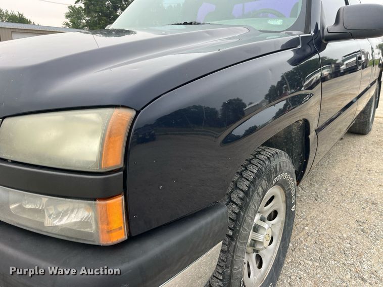 image for item DP0525 2006 Chevrolet Silverado 1500  Ext. Cab pickup truck