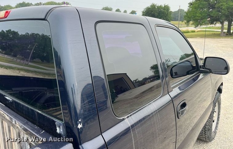 image for item DP0525 2006 Chevrolet Silverado 1500  Ext. Cab pickup truck