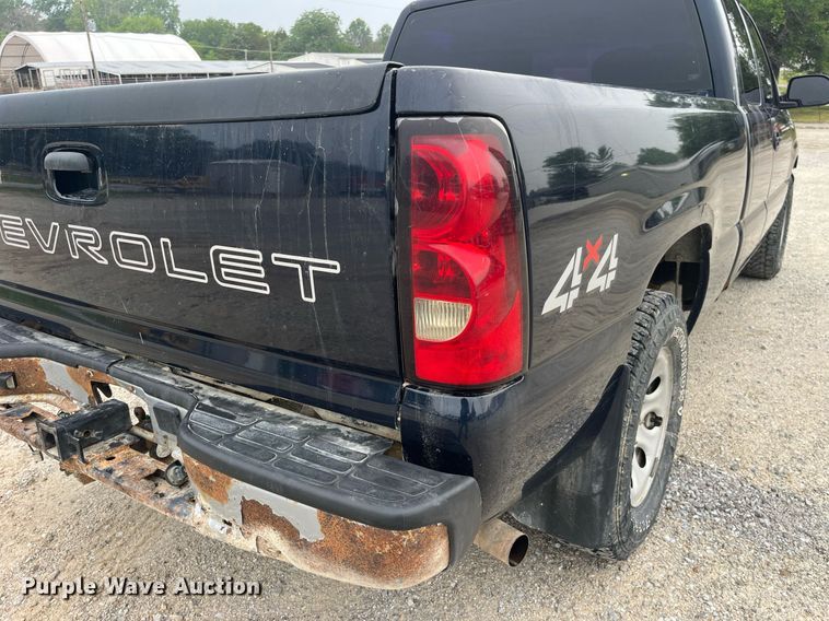 image for item DP0525 2006 Chevrolet Silverado 1500  Ext. Cab pickup truck