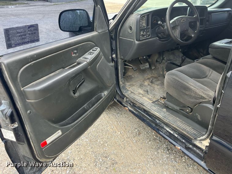 image for item DP0525 2006 Chevrolet Silverado 1500  Ext. Cab pickup truck