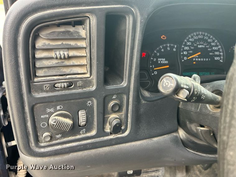 image for item DP0525 2006 Chevrolet Silverado 1500  Ext. Cab pickup truck