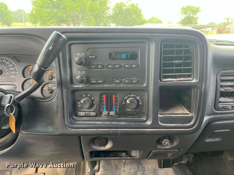 image for item DP0525 2006 Chevrolet Silverado 1500  Ext. Cab pickup truck