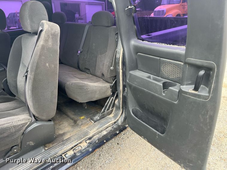 image for item DP0525 2006 Chevrolet Silverado 1500  Ext. Cab pickup truck