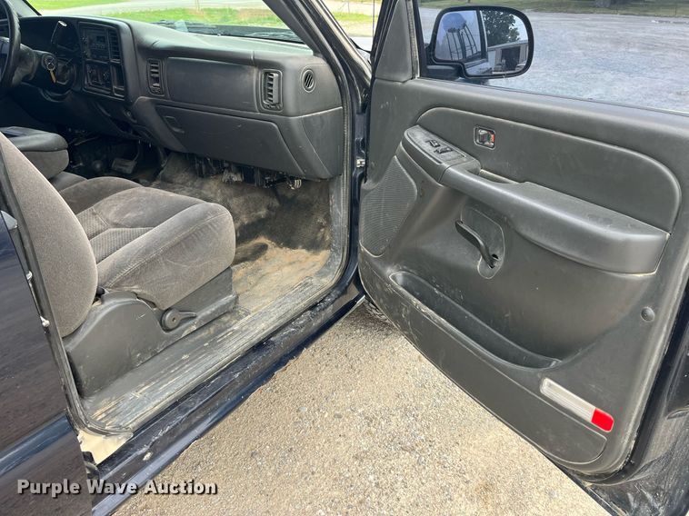 image for item DP0525 2006 Chevrolet Silverado 1500  Ext. Cab pickup truck