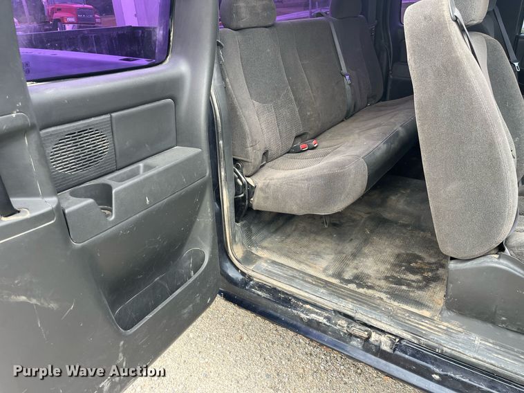 image for item DP0525 2006 Chevrolet Silverado 1500  Ext. Cab pickup truck