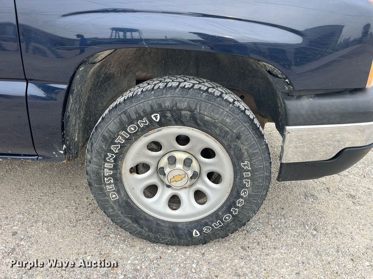 image for item DP0525 2006 Chevrolet Silverado 1500  Ext. Cab pickup truck