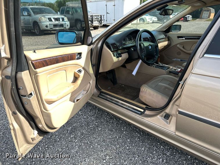 image for item DP3136 2001 BMW 330i