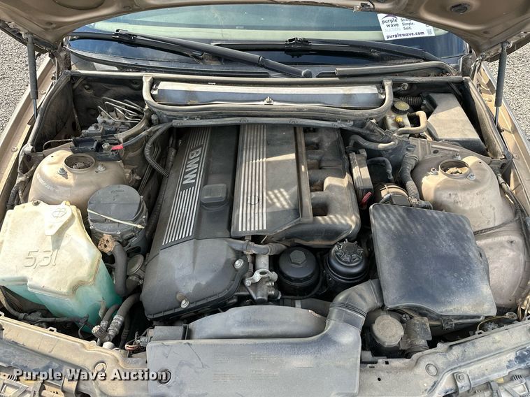 image for item DP3136 2001 BMW 330i