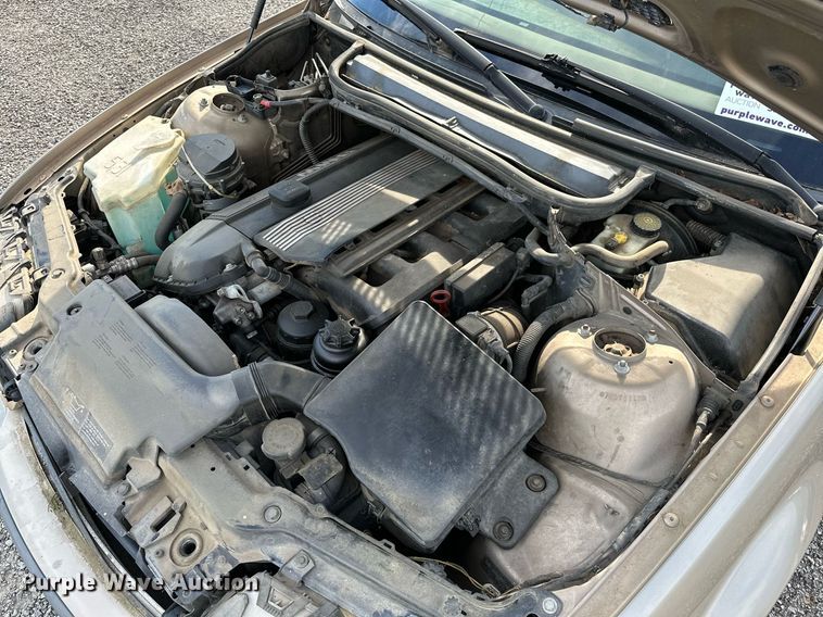 image for item DP3136 2001 BMW 330i