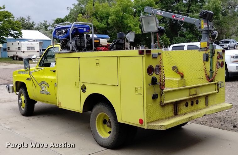 image for item DP3277 1982 GMC K3500  rescue vehicle