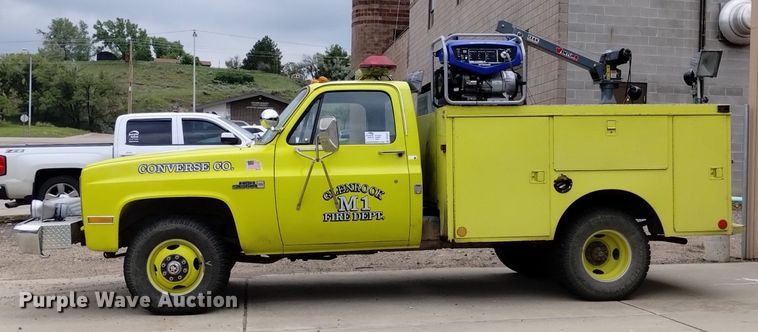 image for item DP3277 1982 GMC K3500  rescue vehicle