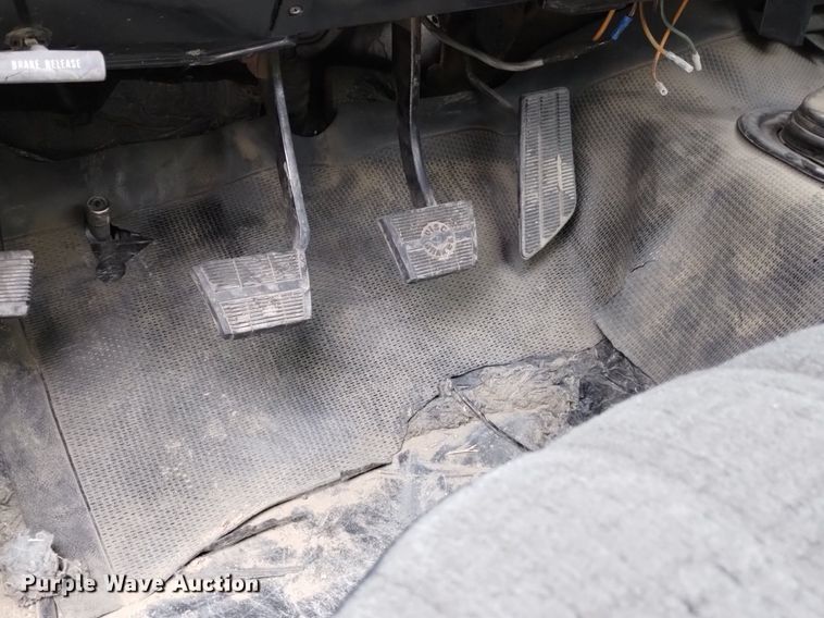 image for item DP3277 1982 GMC K3500  rescue vehicle