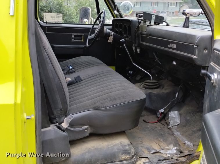 image for item DP3277 1982 GMC K3500  rescue vehicle