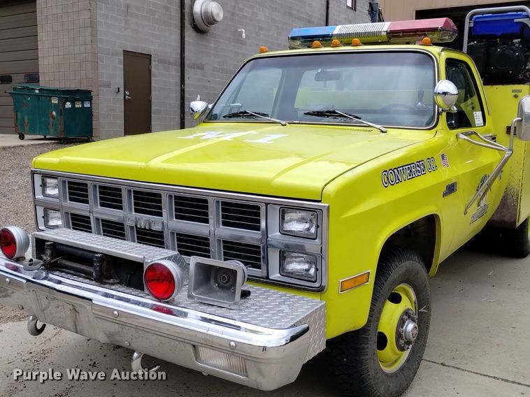image for item DP3277 1982 GMC K3500  rescue vehicle