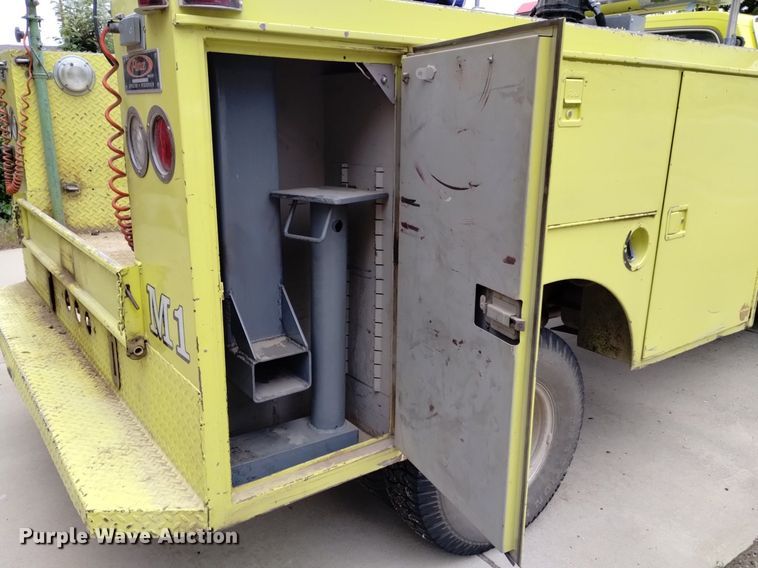 image for item DP3277 1982 GMC K3500  rescue vehicle