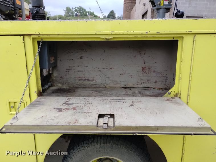 image for item DP3277 1982 GMC K3500  rescue vehicle