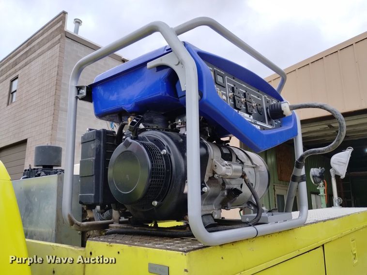 image for item DP3277 1982 GMC K3500  rescue vehicle