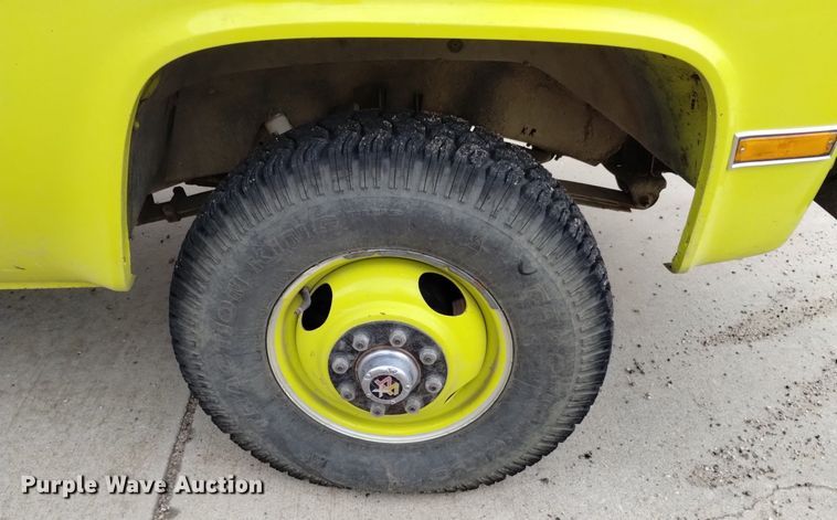 image for item DP3277 1982 GMC K3500  rescue vehicle