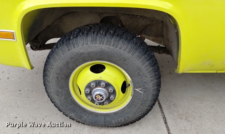 image for item DP3277 1982 GMC K3500  rescue vehicle