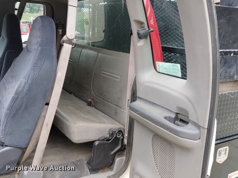 image for item DP3280 2000 Ford  F350 Super Duty  brush fire truck