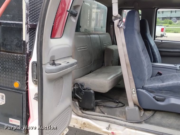 image for item DP3280 2000 Ford  F350 Super Duty  brush fire truck