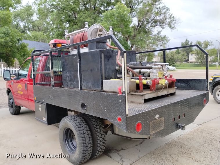 image for item DP3280 2000 Ford  F350 Super Duty  brush fire truck