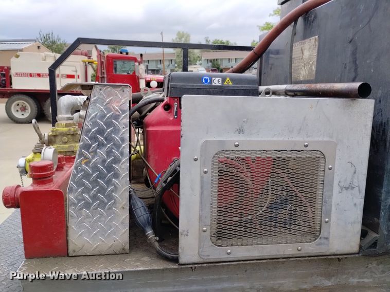 image for item DP3280 2000 Ford  F350 Super Duty  brush fire truck