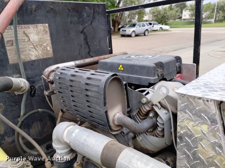 image for item DP3280 2000 Ford  F350 Super Duty  brush fire truck