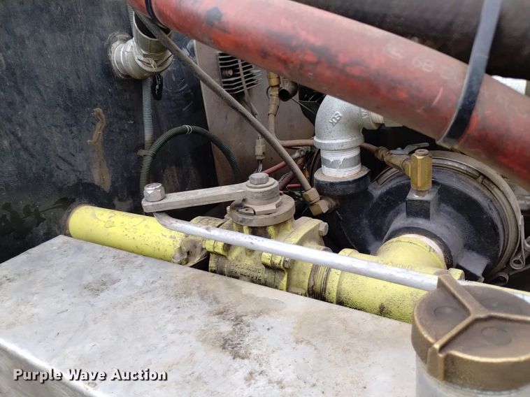 image for item DP3280 2000 Ford  F350 Super Duty  brush fire truck