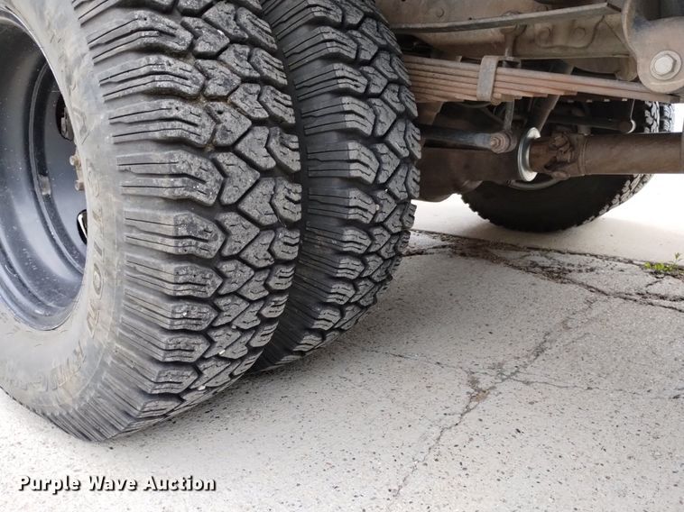 image for item DP3280 2000 Ford  F350 Super Duty  brush fire truck