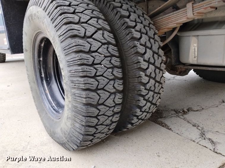 image for item DP3280 2000 Ford  F350 Super Duty  brush fire truck